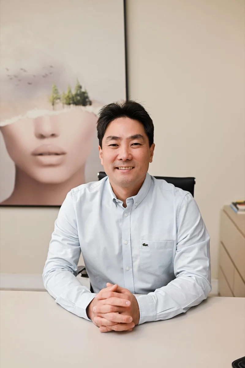 Dr. Fabiano Yaguchi — Cirurgião Plástico SBCP em Joinville